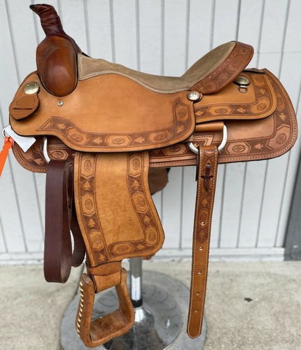 Selle Western 15 En Buffle Couleur Marron Avec Finition Teinture À La
