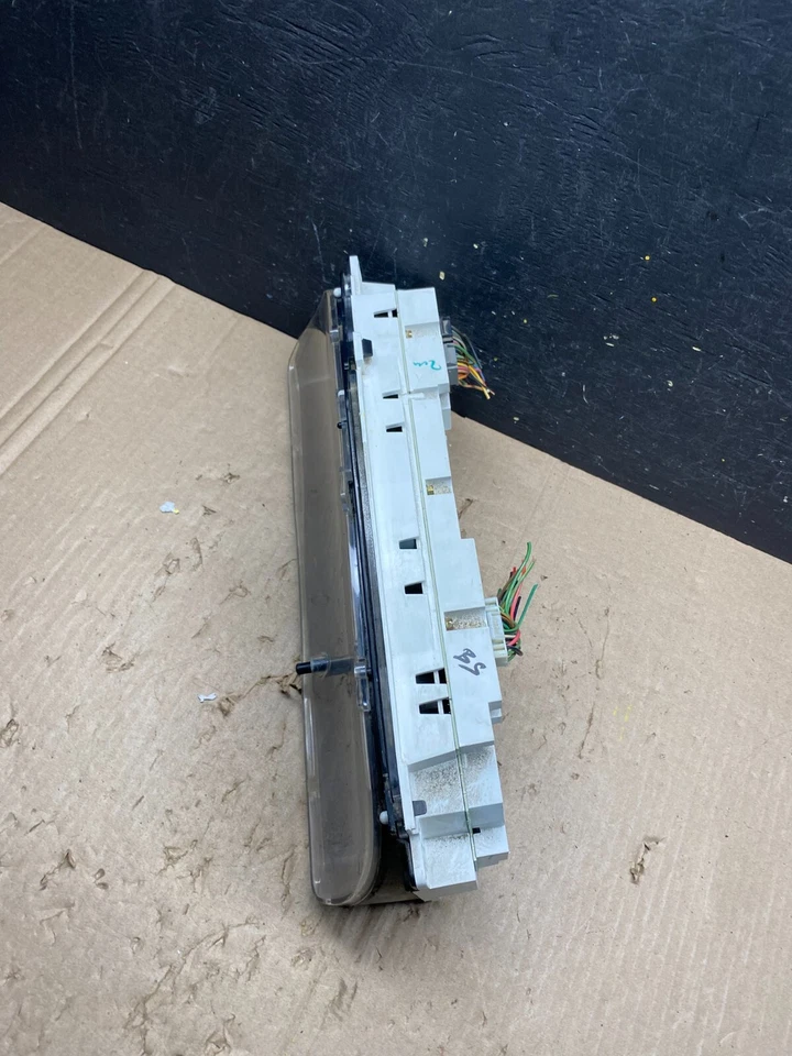 2000 to 2002 Ford Expedition Speedometer Instrument Gauge Cluster N2614 PS - Image 3 of 4