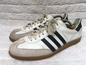 adidas universal trainers