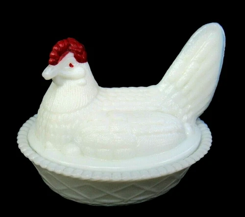 White Milk Glass Hen in Nest Country Farmhouse Chicken Vintage Westmoreland
