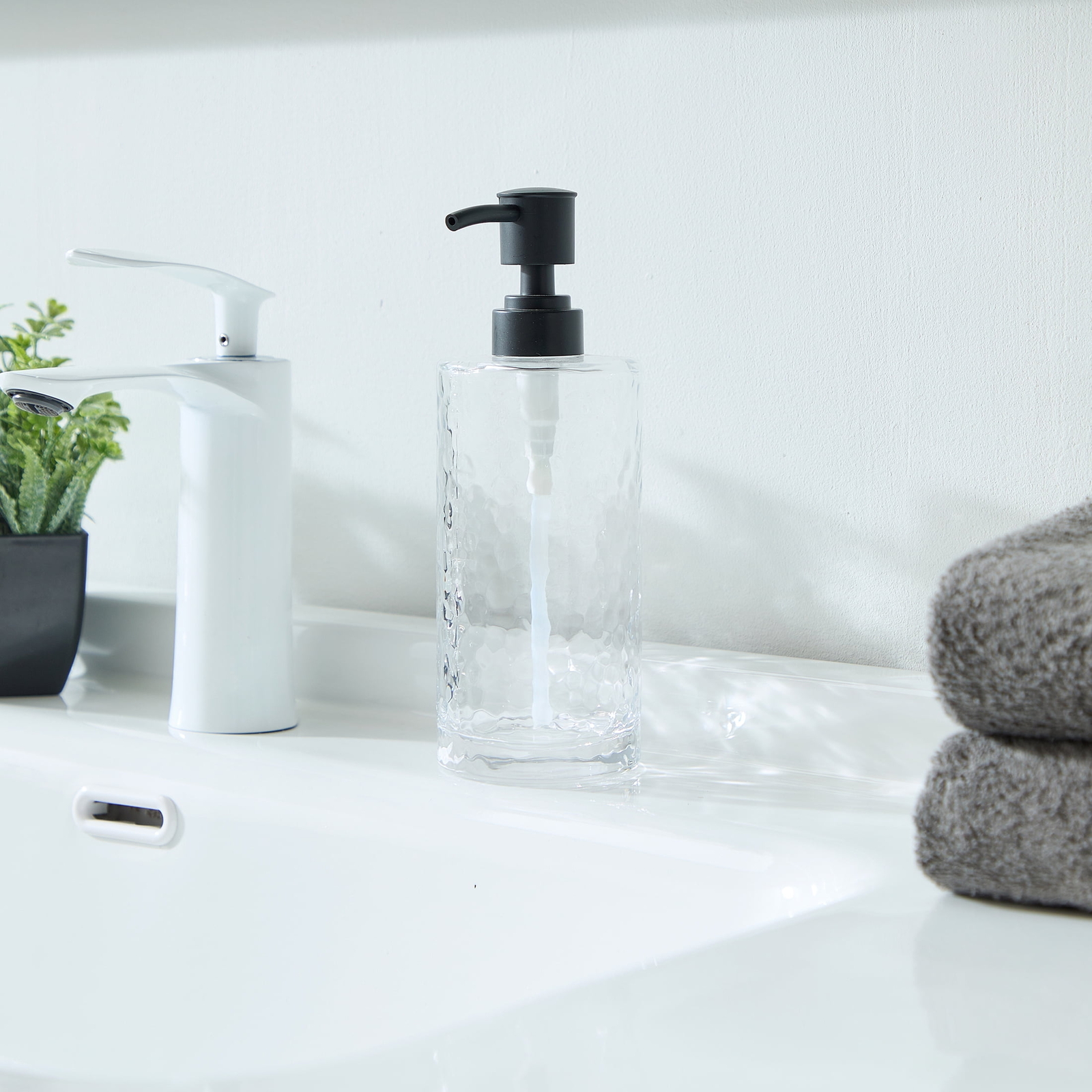 Better Homes & Gardens Hammered Glass Soap Pump 3.38 x 2.91 x 8.18 Inches