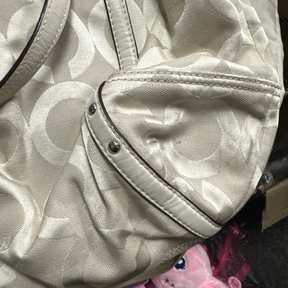 Cartera Coach con bolsa necesita lavado Foto 3 de 4