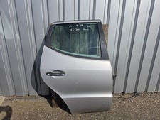 Mercedes-Benz W168 Kurz Version Tür Hinten Rechts Komplett Farbe 706 Mercedes-Benz W168 Kurz Version Tür Hinten Rechts Komplett Farbe 706