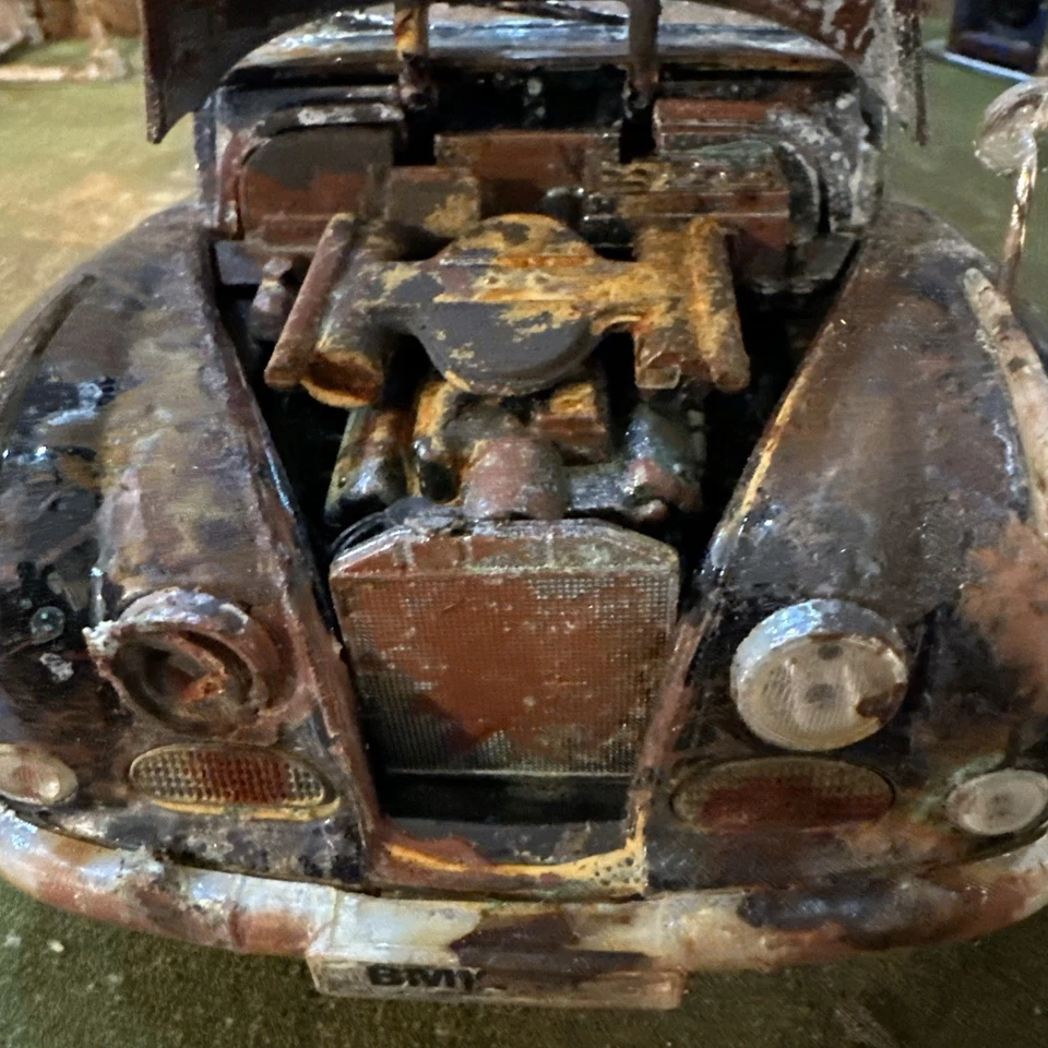 1955 BMW 502 - Barn Find Cars - 1:18 DIECAST - Weathered - Image 3 of 4