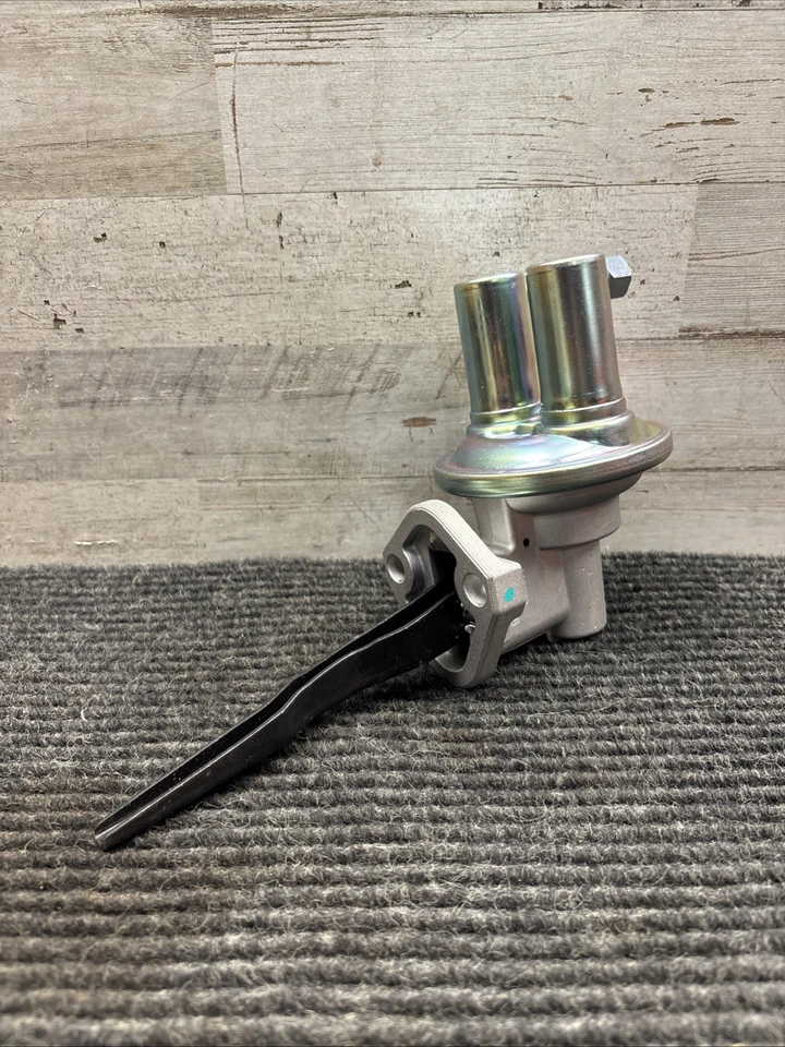 Bomba de combustible mecánica Carter M6878 Foto 3 de 4