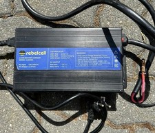 RebelCell 12,6V 35A Ladegerät 12V 100 AV Lithium Batterie Ladegerät