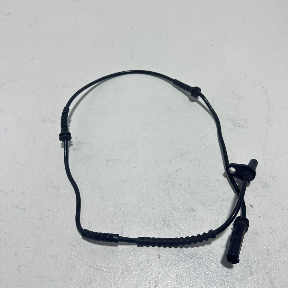 OEM DELANTERO DERECHO O IZQUIERDO ABS SENSOR DE VELOCIDAD DE RUEDA 2011-2016 BMW 528i F10 Foto 3 de 4