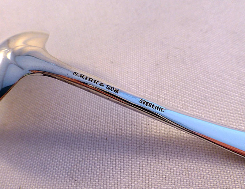 Antiguo cucharón(s) de salsa crema esterlina Plain-Kirk de Maryland Foto 2 de 2