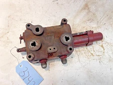 1977 Allis Chalmers AC 7060 Tractor Hydraulic Remote Valve 265706-04