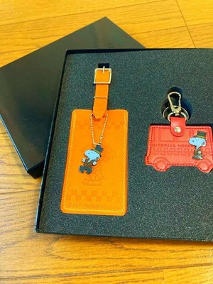 Snoopy Peanuts Imperial Hotel Osaka Leather Keychain Baggage Tag With Case