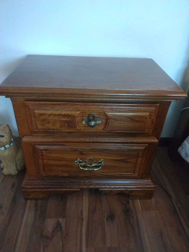 Full Size Oak Bedroom Set  - Image 2 of 4