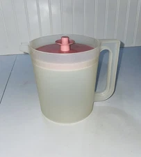 Tupperware 1½ Qt Pitcher #1575 Clear With Pink Push Down Button Lid