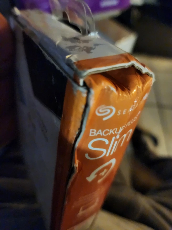 Seagate Backup Plus Slim 1TB External 2.5in (STHN1000402) Hard Drive Light Blue - Image 4 of 4