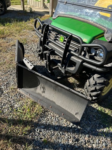 JDGator 625i  V blade snow plow