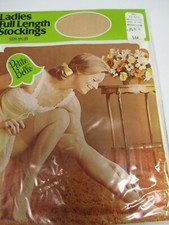 1 PR VINTAGE PETITE BELLE RHT SHEER MICRO MESH NYLON STOCKINGS SZ 10 M BEIGE
