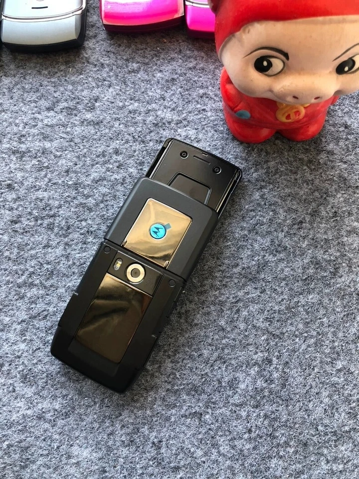 Motorola RIZR Z8 2.2" 2MP 2G blcak Single-sim (Unlocked) free ship - Image 3 of 4