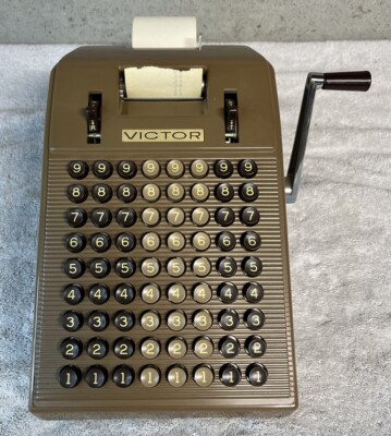 Vintage Victor 8-Column Hand Crank Adding Machine Mechanical