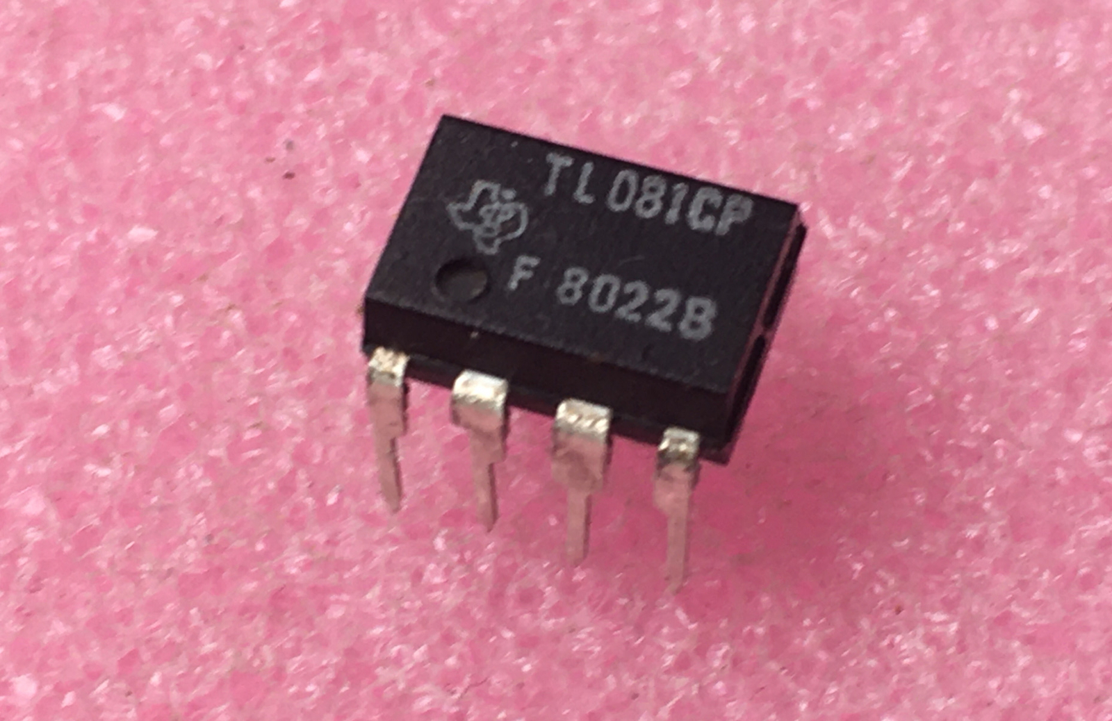 TL081CP , TL81 , JFET operational amplifier , 4MHz, PDIP8 , TI eBay