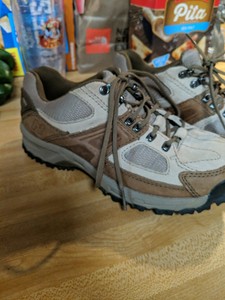 new balance 748 outdoor walking shoes