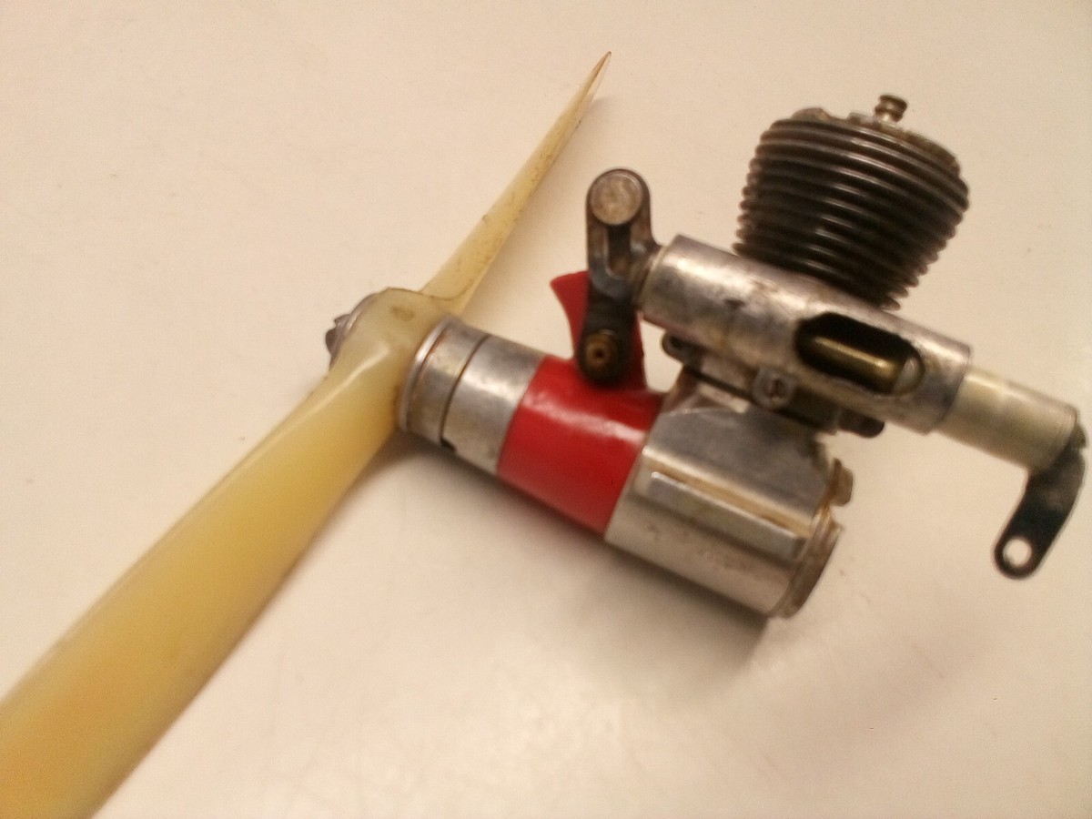 Cox Medallion .09 R/C With Combined carburetor/exhaust Model