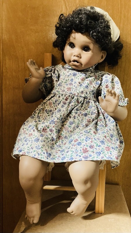 VTG 1993 African American Cindy Marschner Rolfe Sitting Doll In Wood Chair