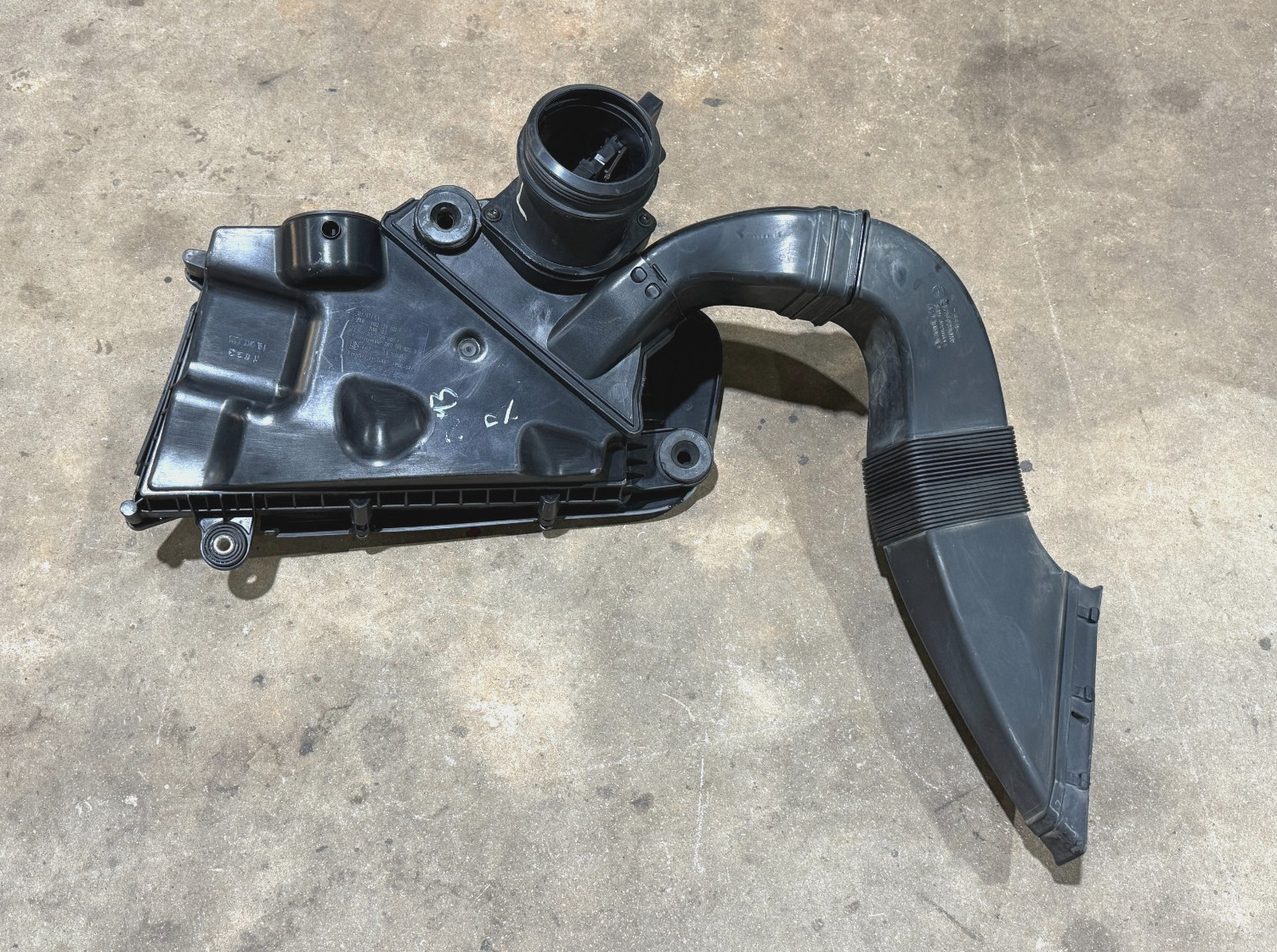 06-12 Bentley Continental Flying Spur Right Air Intake Cleaner Box W/Duct PO43