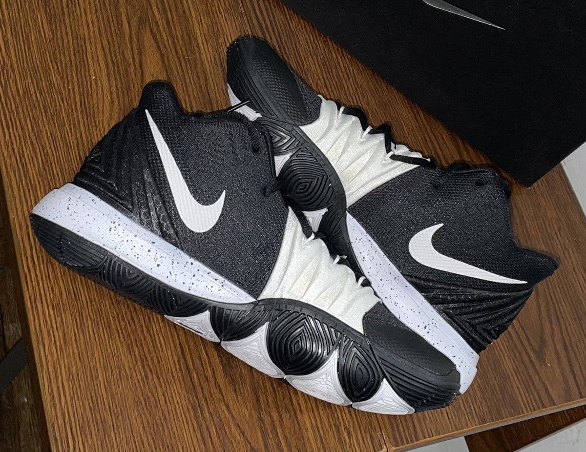 Nike Kyrie 5 TB Black White CN9519-002 Basketball Shoes Size 10.5