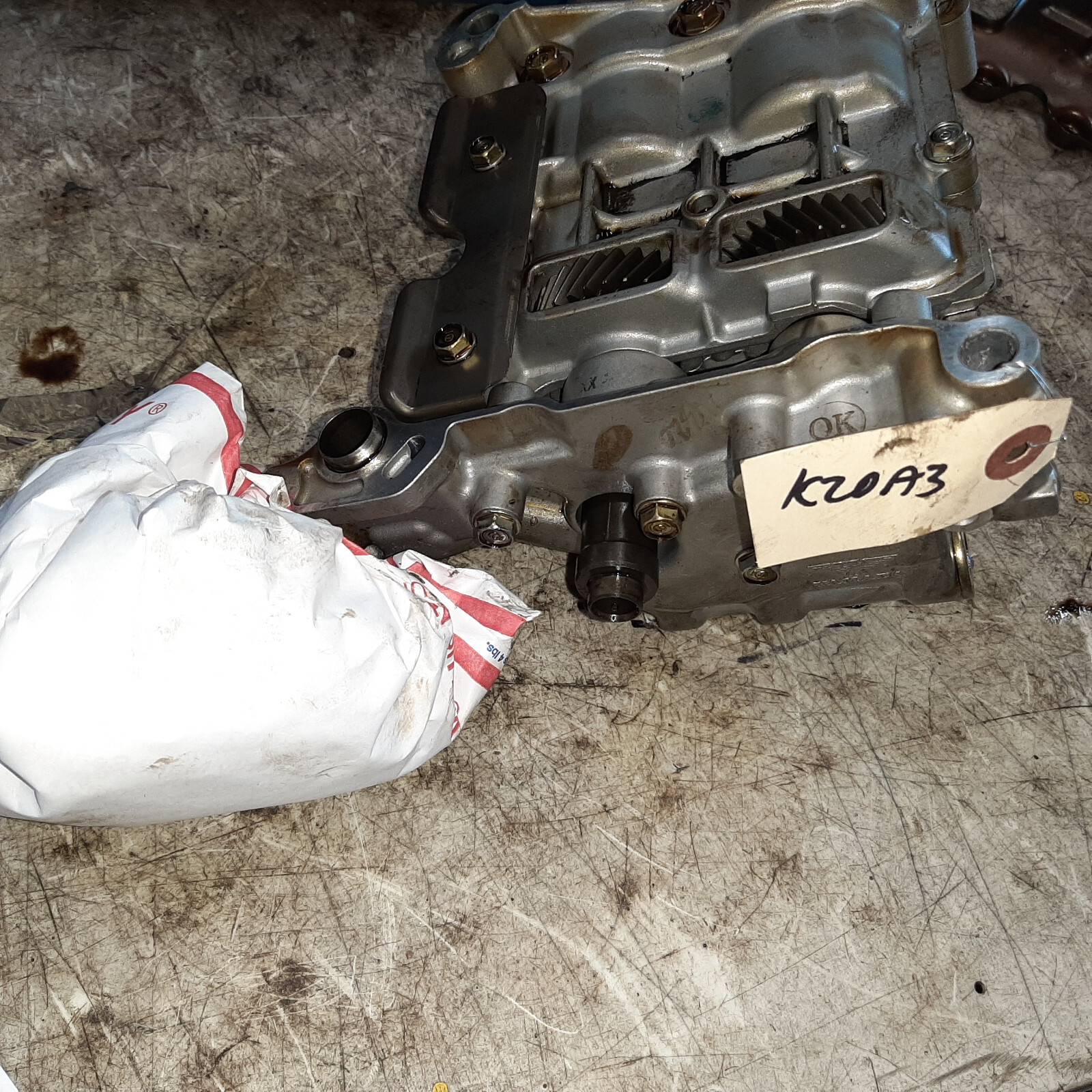 0205 Honda Civic K20a3 2.0 Engine Oil Sump Pump w Balance Shaft