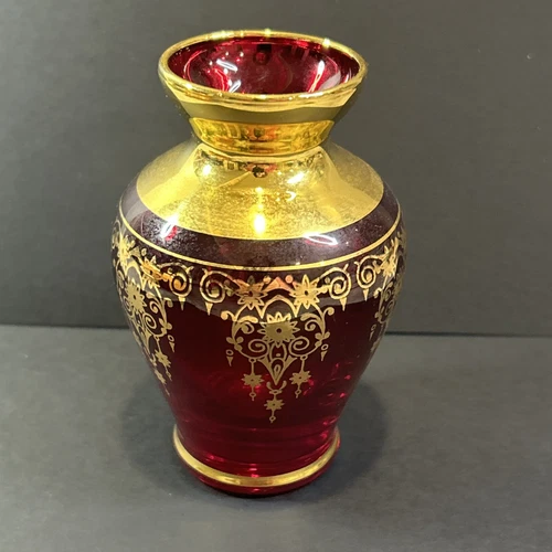 Vintage Vecchia Murano Art Glass Ruby RED Vase Gold Gilt Floral 4”
