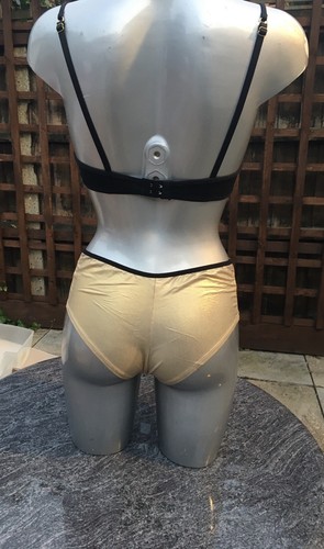 ❤️ PRICE REDUCED ❤️Wholesale 65 Gold Black Bra And Knickers Set Now £150.00 - Picture 5 of 5