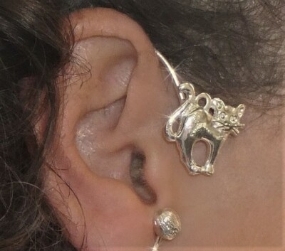 JoliKo Ohrklemme Ear cuff Katze Wolle Mietzi Kiti Cat Tattoo Haustier Pet RECHTS