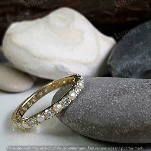 Anillo de compromiso de eternidad de perlas redondas simuladas de 1 quilate enchapado en oro de plata 925 Foto 2 de 4