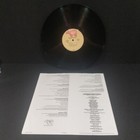 Foto 12 di 16