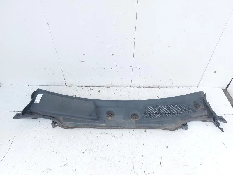 A1768300013 Grille sous pare-brise MERCEDES-BENZ CLASSE A (W176) 2.0 D 16v AUT 1 - Photo 1/4