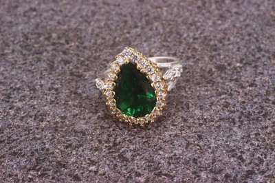 3 Karat Birnenschliff Lab Created Smaragd Damen Verlobungsring 14K Gelbgold...