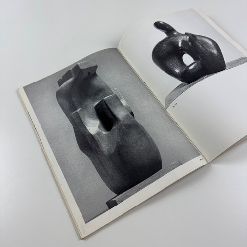 Henry Moore Sculpture and Drawings | City Art Gallery Plymouth, 1966 - Picture 9 of 12