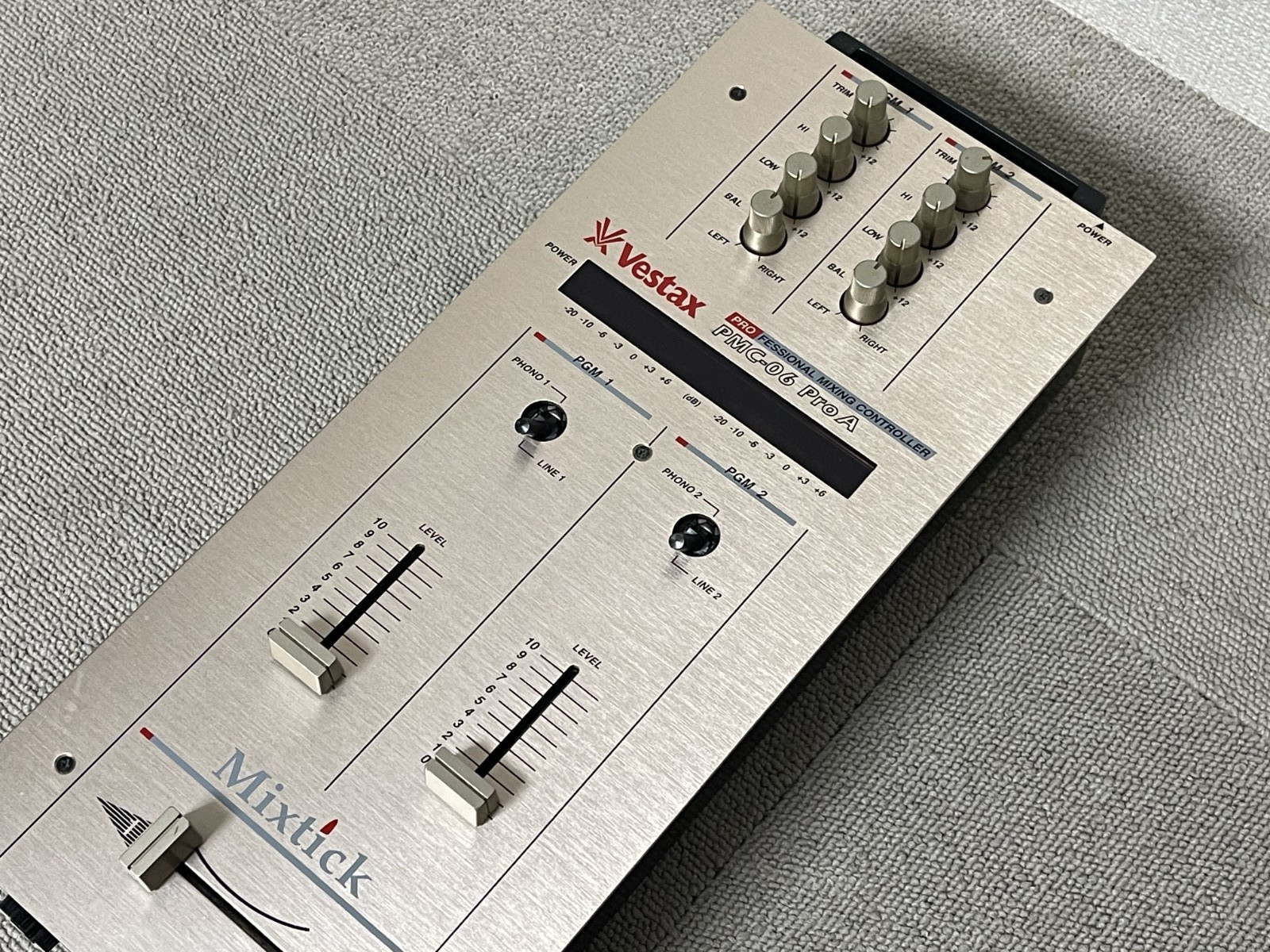 Vestax PMC-06 Pro A 2-Channel DJ Mixer Champagne Gold with AC Adapter Tested