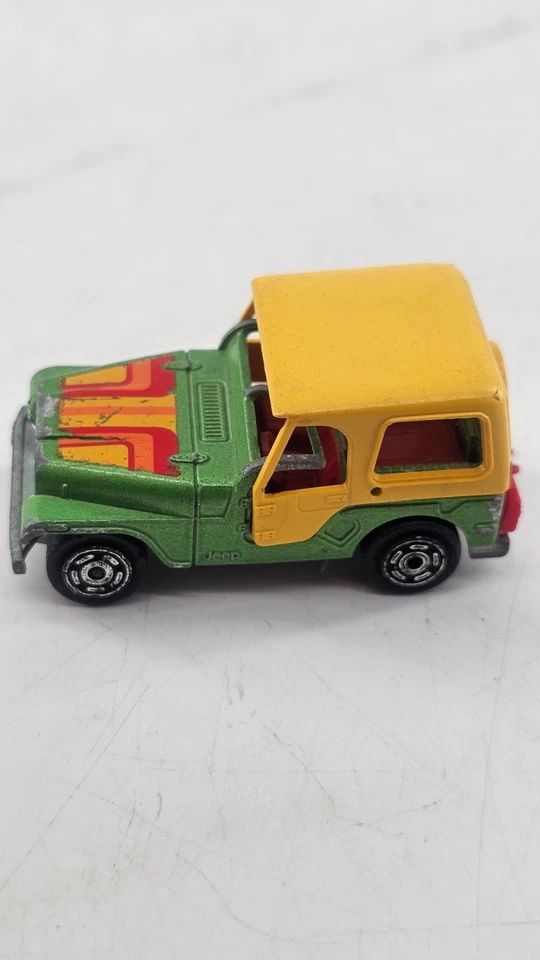 Majorette Green/Yellow Diecast  Vintage Jeep #268 1/54 Scale Made in France - Image 4 of 4
