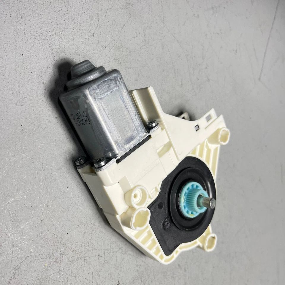 Audi Q3 Quattro 2015-2018 puerta trasera izquierda conductor ventana vidrio regulador motor OEM Foto 4 de 4