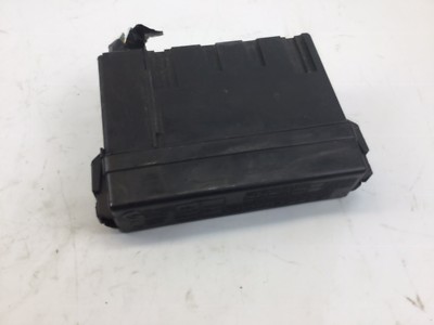 05 06 INFINITI G35 AWD SEDAN FUSE RELAY BOX J