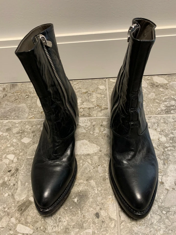 Rocco P. Women's Block Heel Ankle Zip Up Boots Size:7 US / 37 Italy - Image 3 of 4