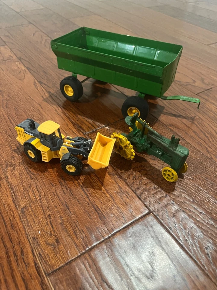 Lote de juguetes vintage John Deere verde y amarillo - tractor de hierro fundido, cargador de ruedas - tomy, Foto 2 de 4