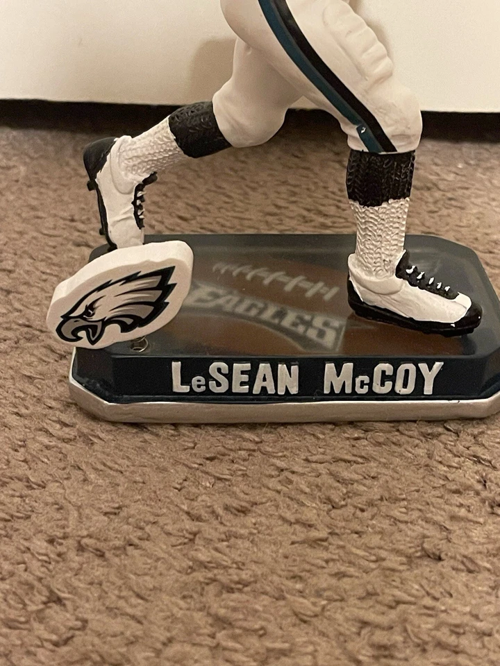 LeSean McCoy 2014 Legends Of The Field Bobblehead Limited 21/ 2014 NFL Eagles Foto 2 de 4