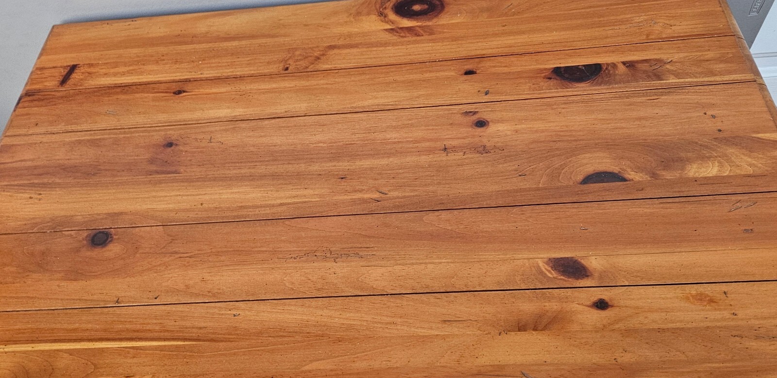 Ethan Allen Knotty Pine Farmhouse Distress Country Coffee Table with storage