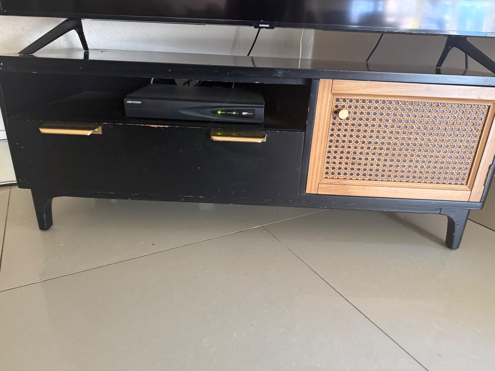 tv unit