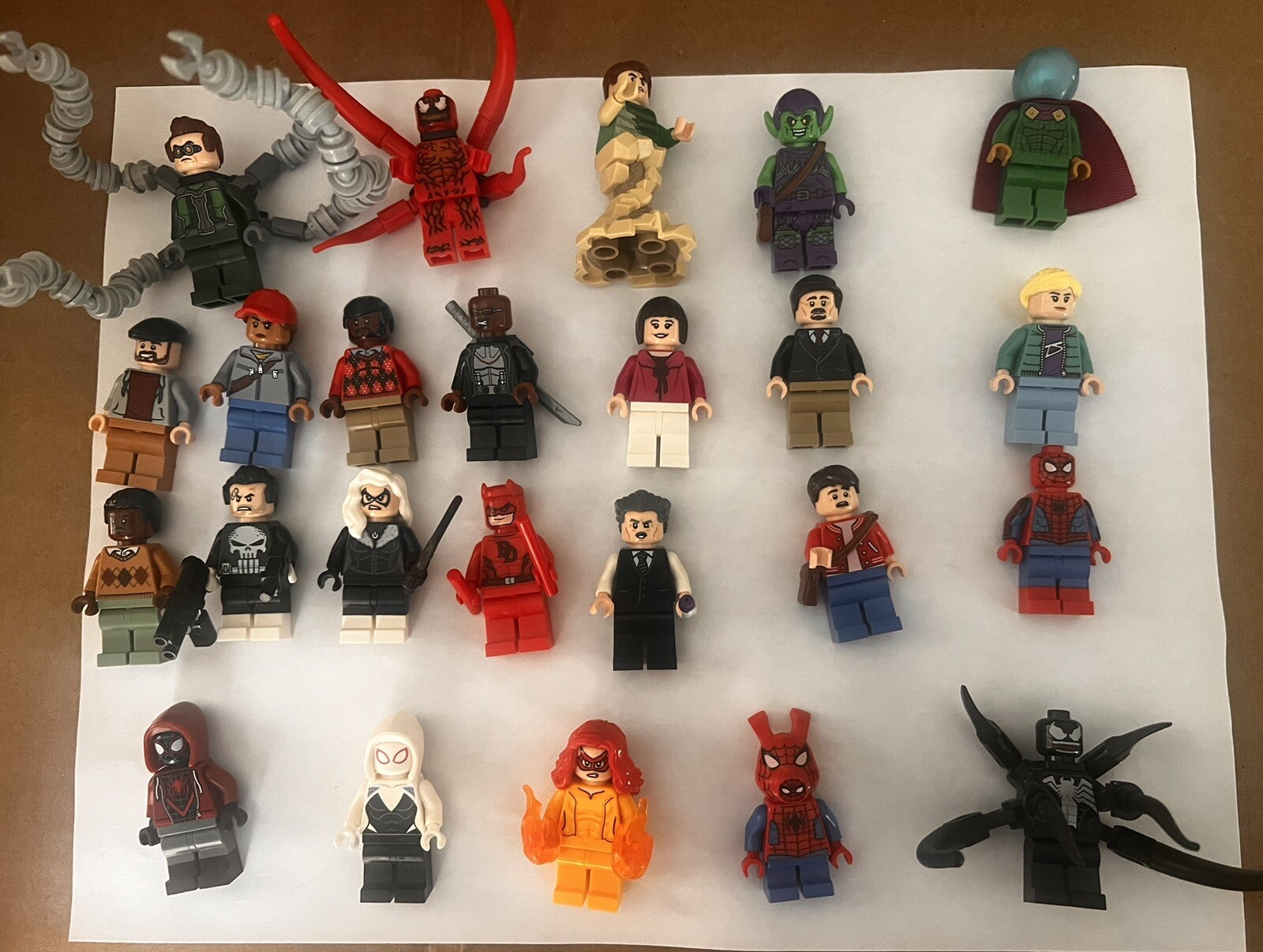 Lego 76178 Daily Bugle Lot 24 Minifigures MiniFig Daredevil Punisher