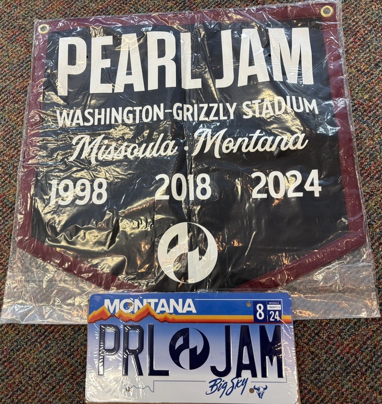 Pearl Jam B-Ball/Banner/License Plate Combo - Missoula Montana Dark Matter Tour