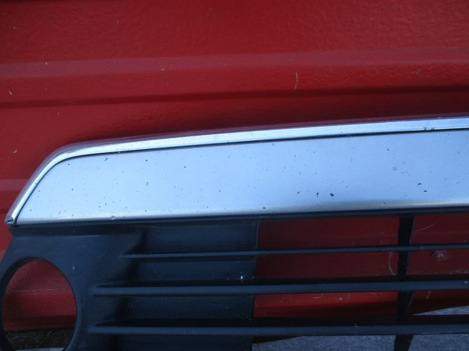 12 13 14 15 TOYOTA PRIUS PLUG-IN LOWER GRILLE oem used - Image 4 of 4