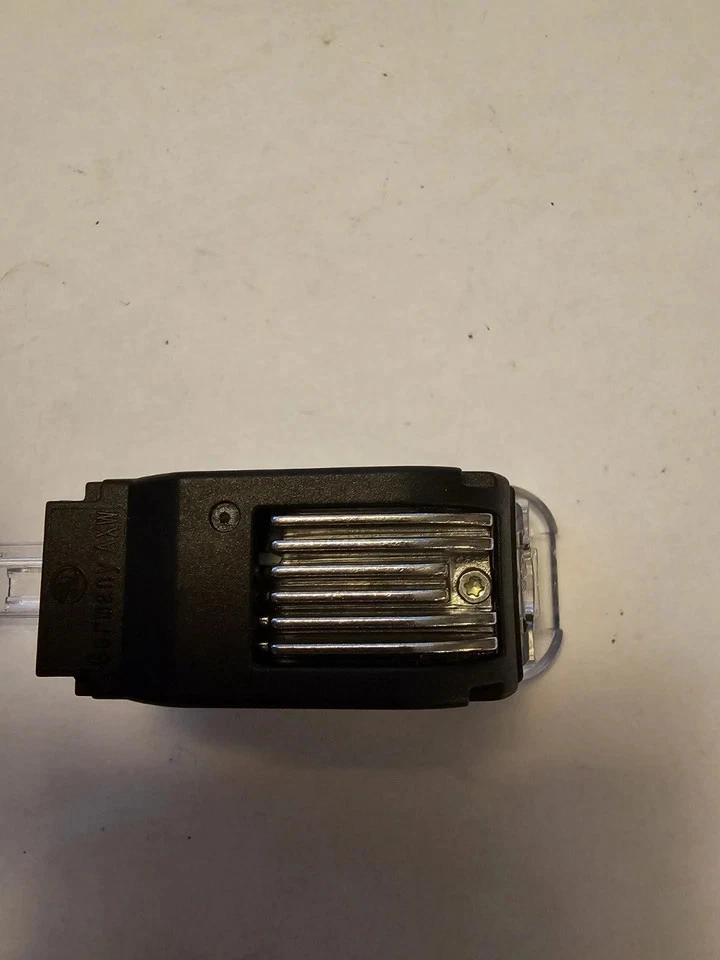 SET OF 2 NEW GENUINE SKODA LED LOGO LENS ENTRY LIGHTS 57A052133 57A052134 - Image 4 of 4