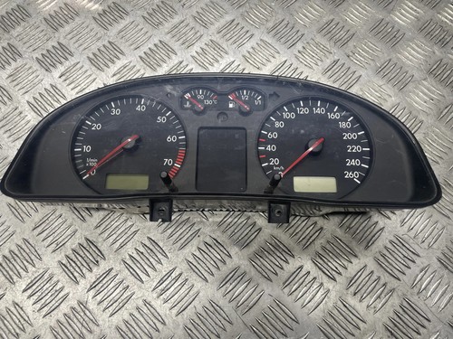 VW PASSAT B5 3B2 Kombiinstrument 0263623021 5103280204 3B0920802 1.90 25808693